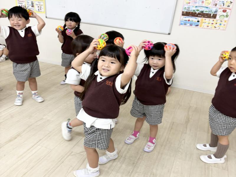 リトミック！《大阪市西区,新町にある幼児教育一体型保育園HUGアカデミー、一時預かり、一時保育》